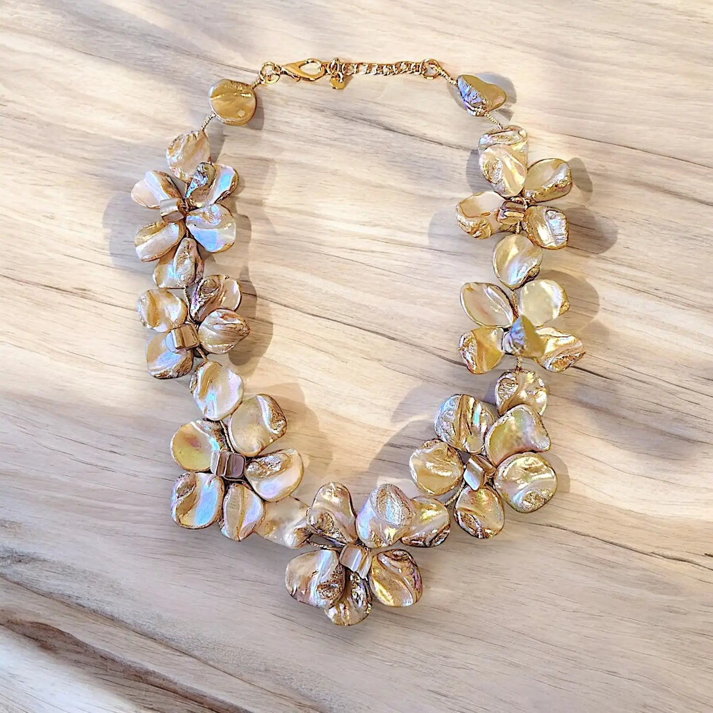Cora Flower Seashell Necklace