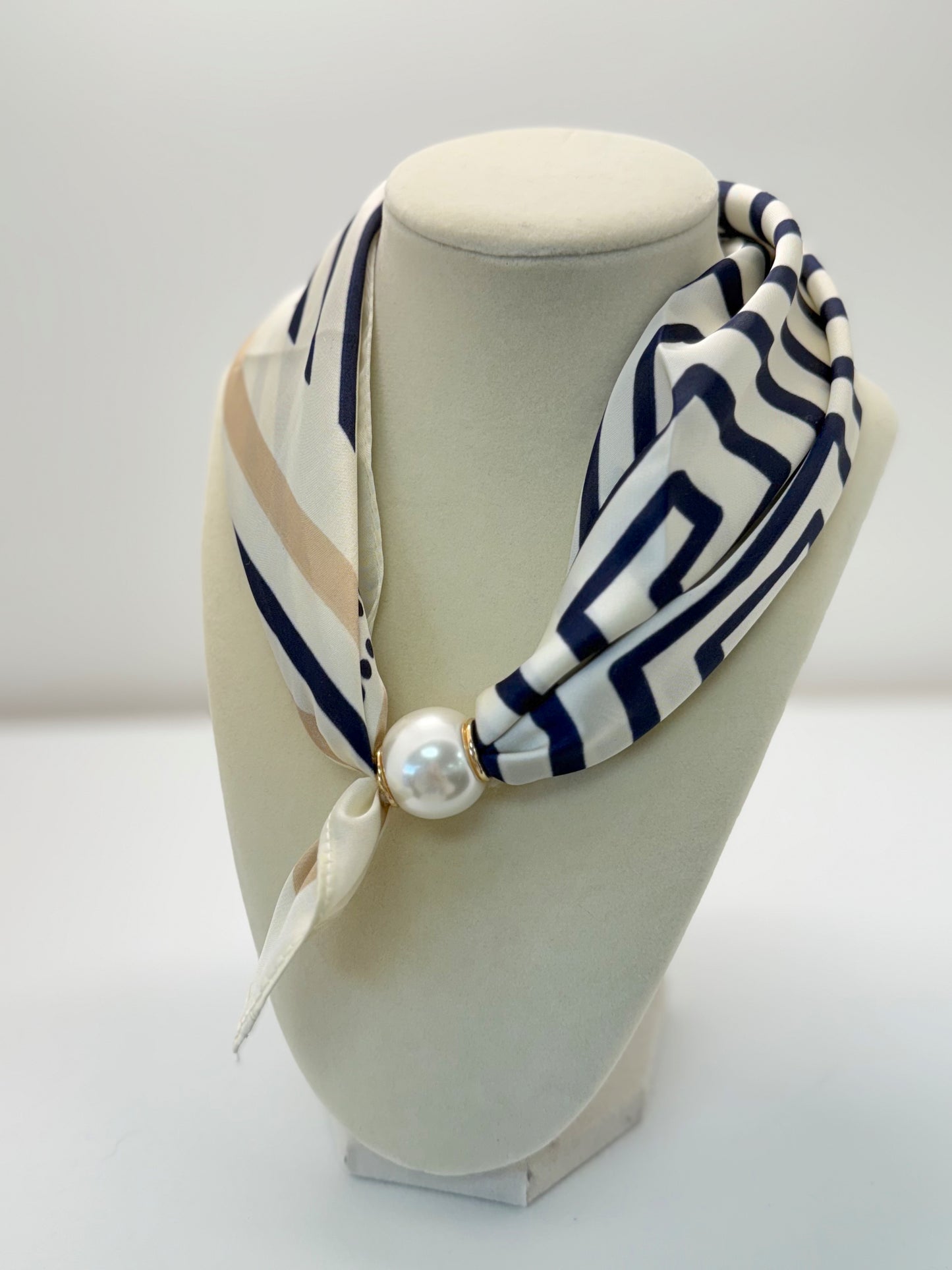 Magnetic Pearl Scarf Necklace