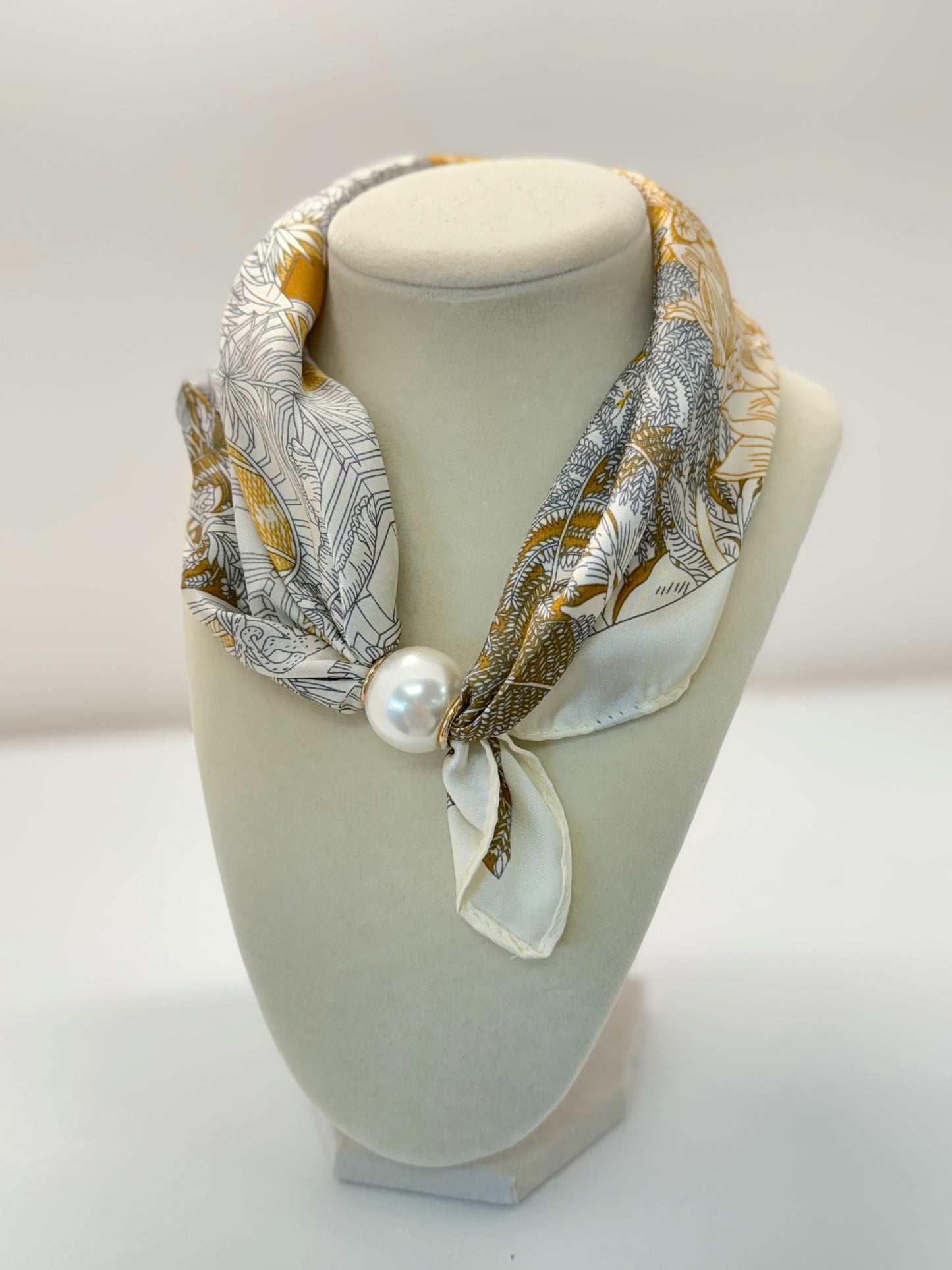 Magnetic Pearl Scarf Necklace