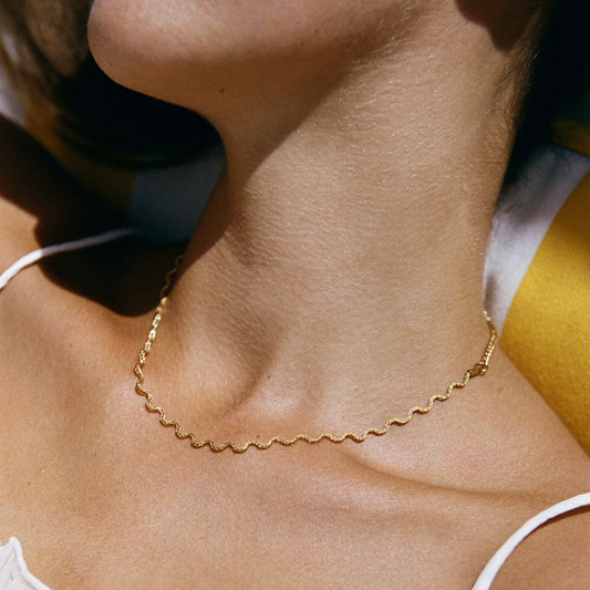 Ondina Wave Chain Necklace